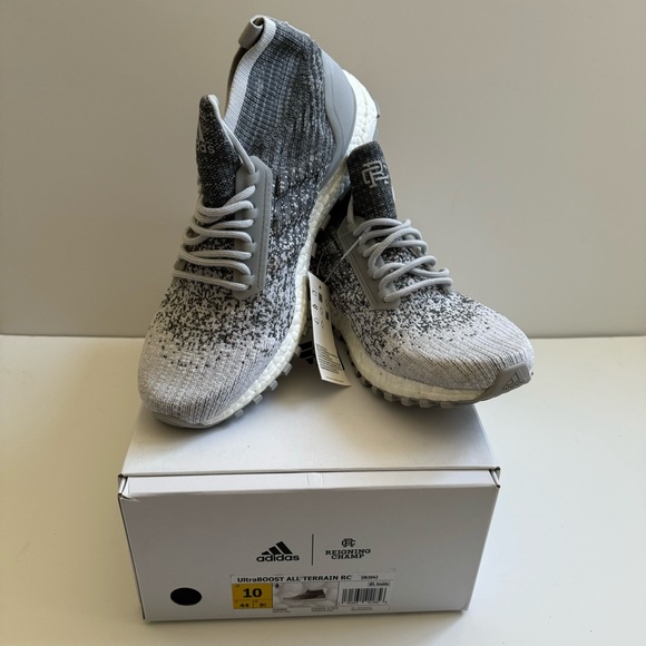 Athletic_Shoes